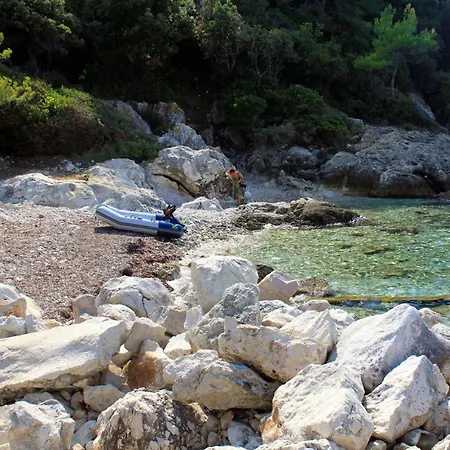 Apartments With Wifi Lastovo - 8343 Lägenhet